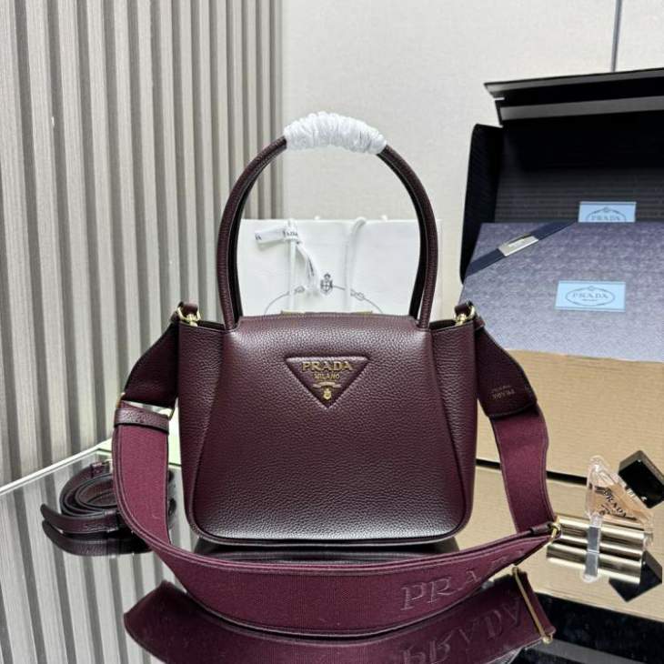 Picture of Prada Handbags _SKUfw219657691fw